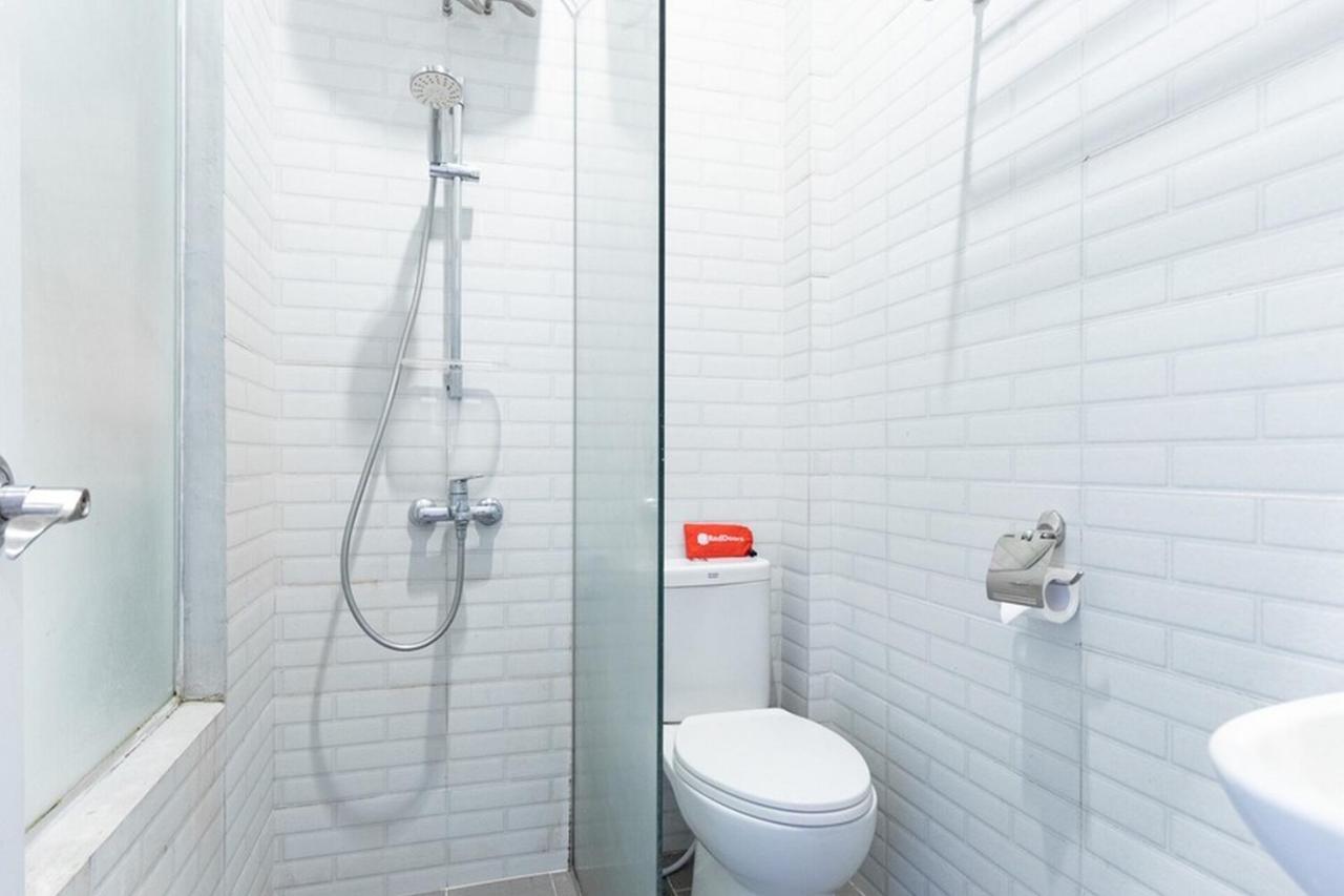 Reddoorz Premium Near Centre Point Mall Medan Exterior photo